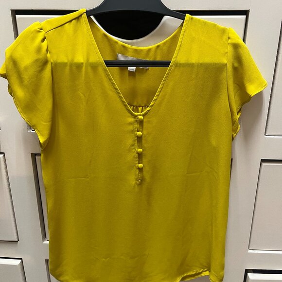 LOFT FLUTTER SLEEVE TOP MUSTARD YELLOW SIZE S - Picture 2 of 4